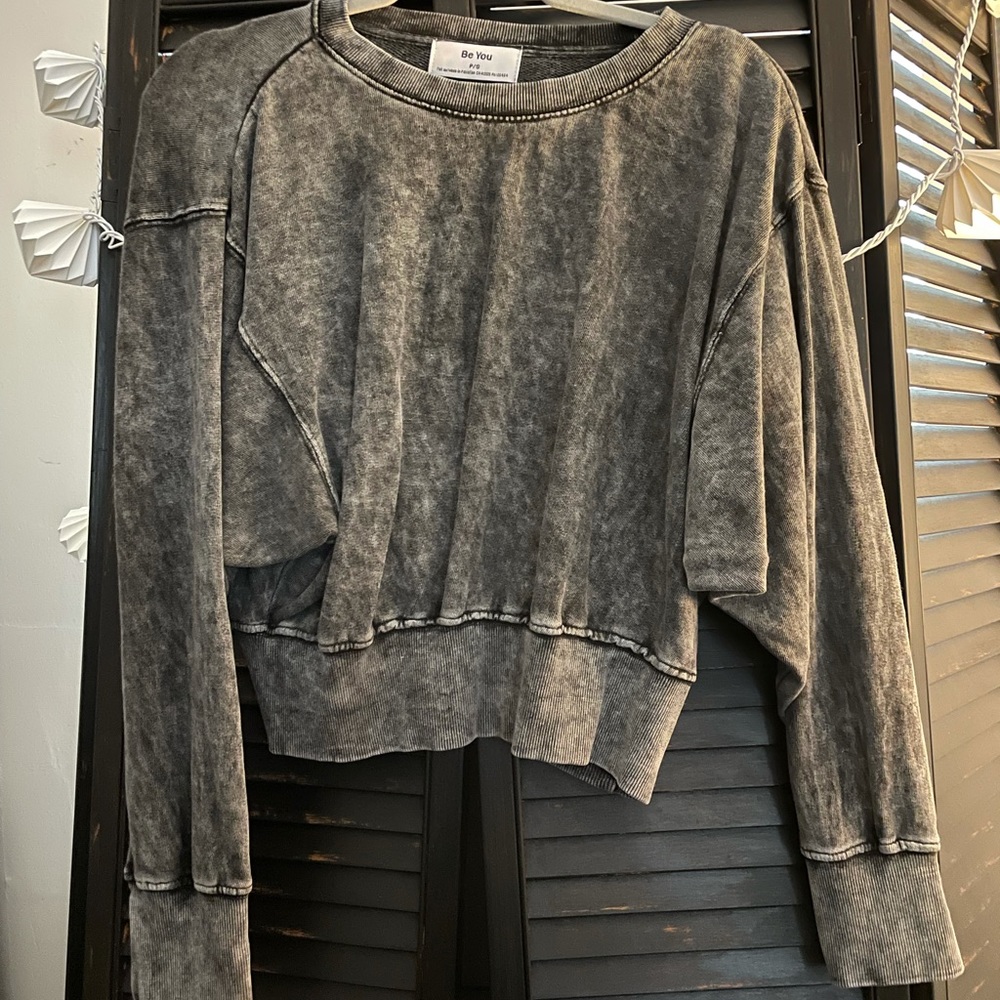 NWOT Be You Cropped sweatshirt
